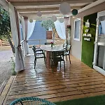 U La La Biograd Na Moru