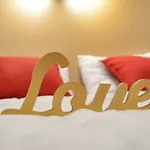 U La La 2*
