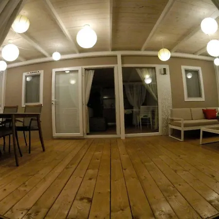 U La La キャンプ場 2*