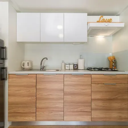 캠프장 U La La 비오그라드나모루